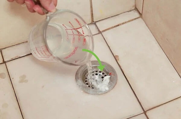 xử lý cống thoát nước bị trào ngược