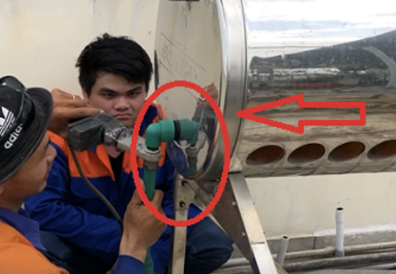 Rò rỉ tại đường ống